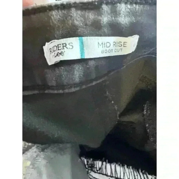 Lee Riders Black Mid Rise Boot Cut Jeans Sparkling Back Pockets 6M - Picture 8 of 8